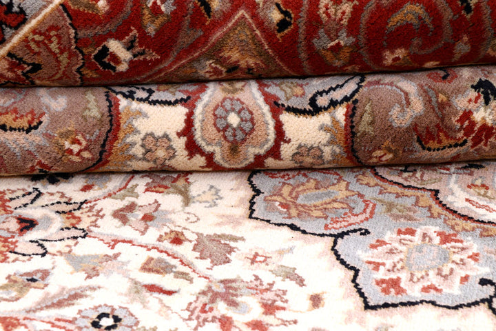 Cornsilk Isfahan 7' 10 x 10' 4 - No. 57128 - ALRUG Rug Store