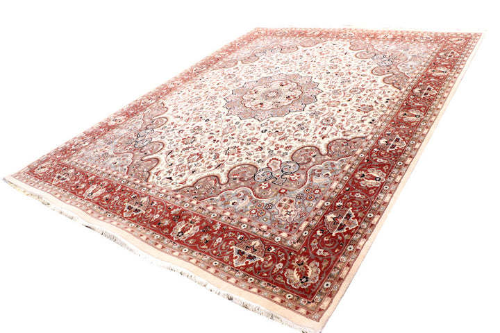 Cornsilk Isfahan 7' 10 x 10' 4 - No. 57128 - ALRUG Rug Store
