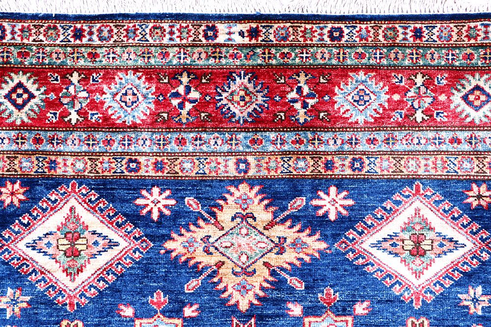 Kazak 5' x 6' 10 - No. 57210 - ALRUG Rug Store