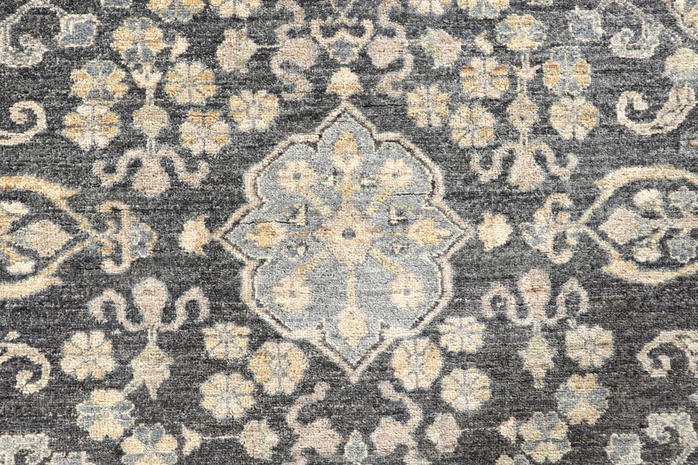 Ikat 7' 9 x 7' 10 - No. 57412 - ALRUG Rug Store