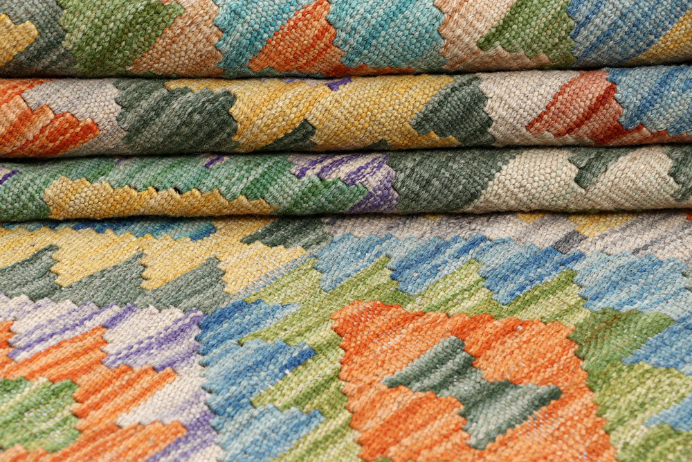 Multi Colored Kilim 5' 6 x 8' - No. 57742 - ALRUG Rug Store