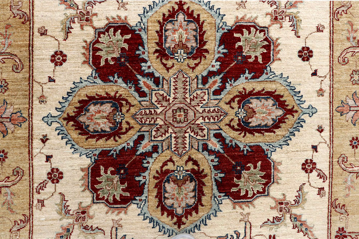 Blanched Almond Ziegler 6' 7 x 9' 9 - No. 58198 - ALRUG Rug Store