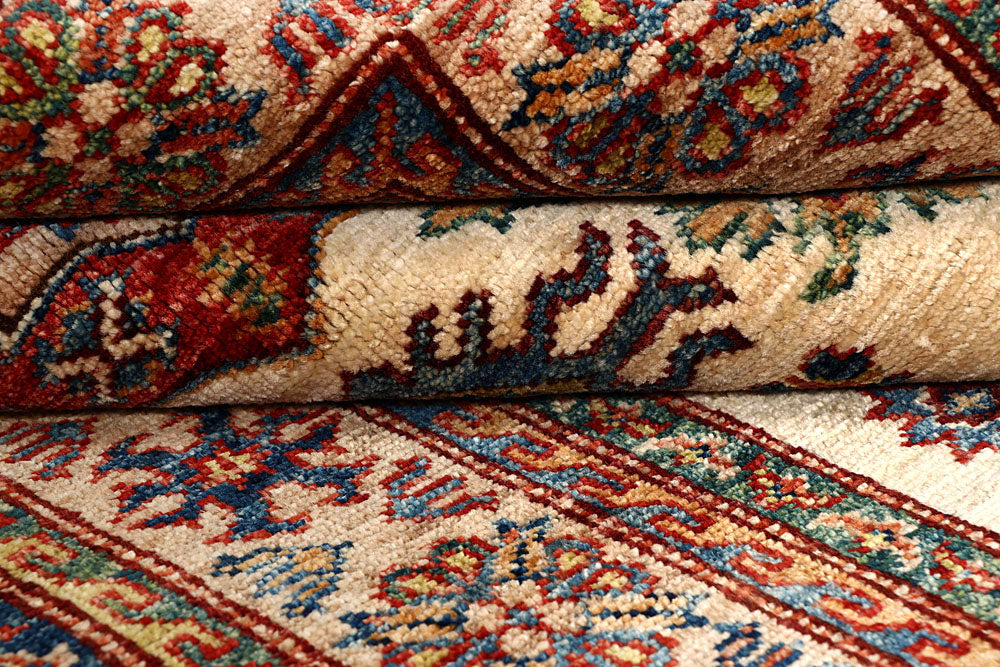 Cornsilk Kazak 3' 4 x 5' 4 - No. 58240 - ALRUG Rug Store