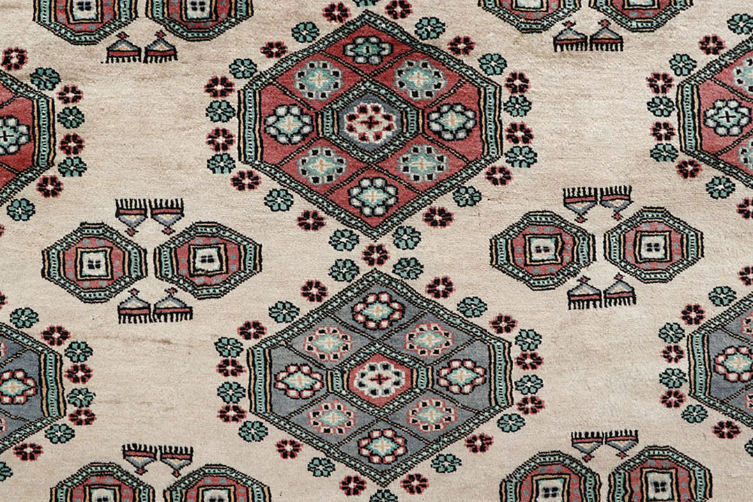 Bisque Caucasian 8'  2" x 10' " - No. QA26235