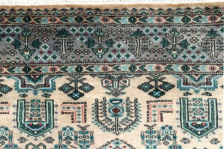 Blanched Almond Caucasian 7' 10 x 11' - No. 58399 - ALRUG Rug Store