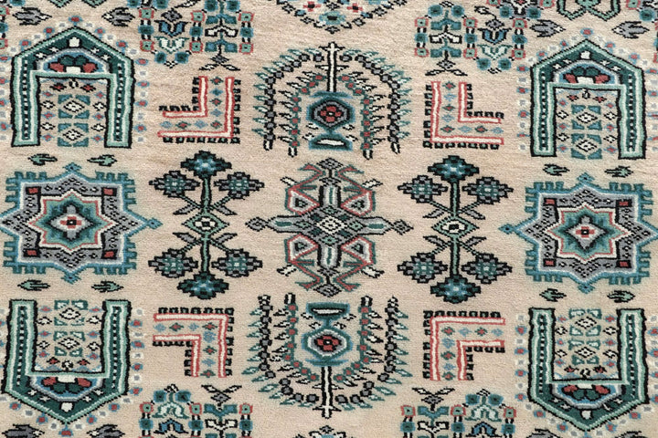 Blanched Almond Caucasian 7' 10 x 11' - No. 58399 - ALRUG Rug Store