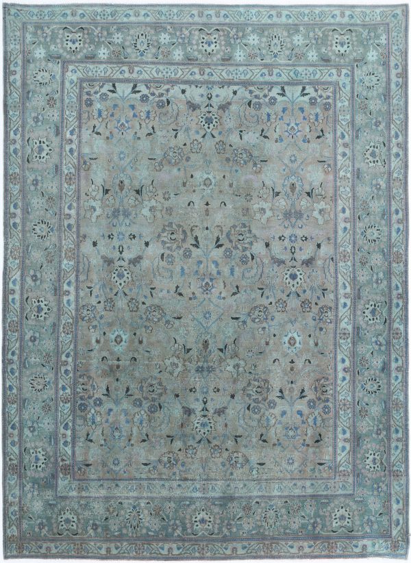 Vintage 6’ 10” x 9’ 8″ - No. AV71593