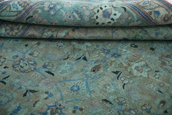 Vintage 6’ 10” x 9’ 8″ - No. AV71593