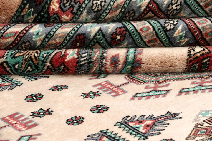 Bisque Caucasian 8'  2" x 11'  3" - No. QA57747