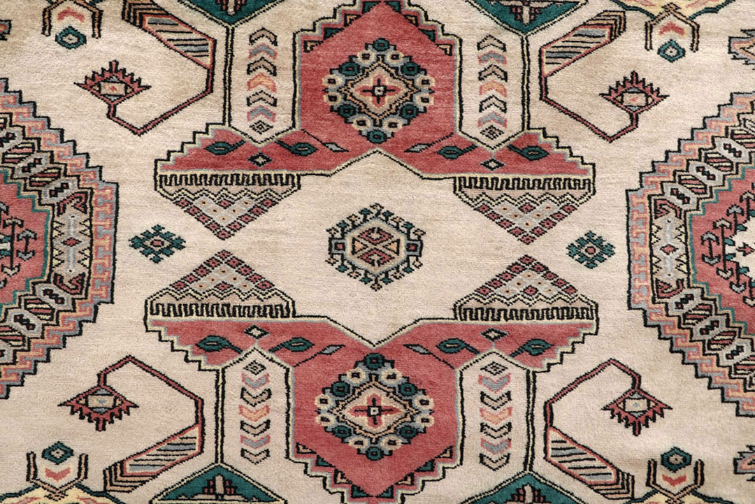 Bisque Caucasian 7'  10" x 10'  8" - No. QA47137