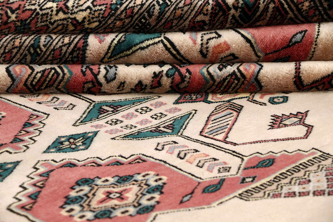 Bisque Caucasian 7'  10" x 10'  8" - No. QA47137