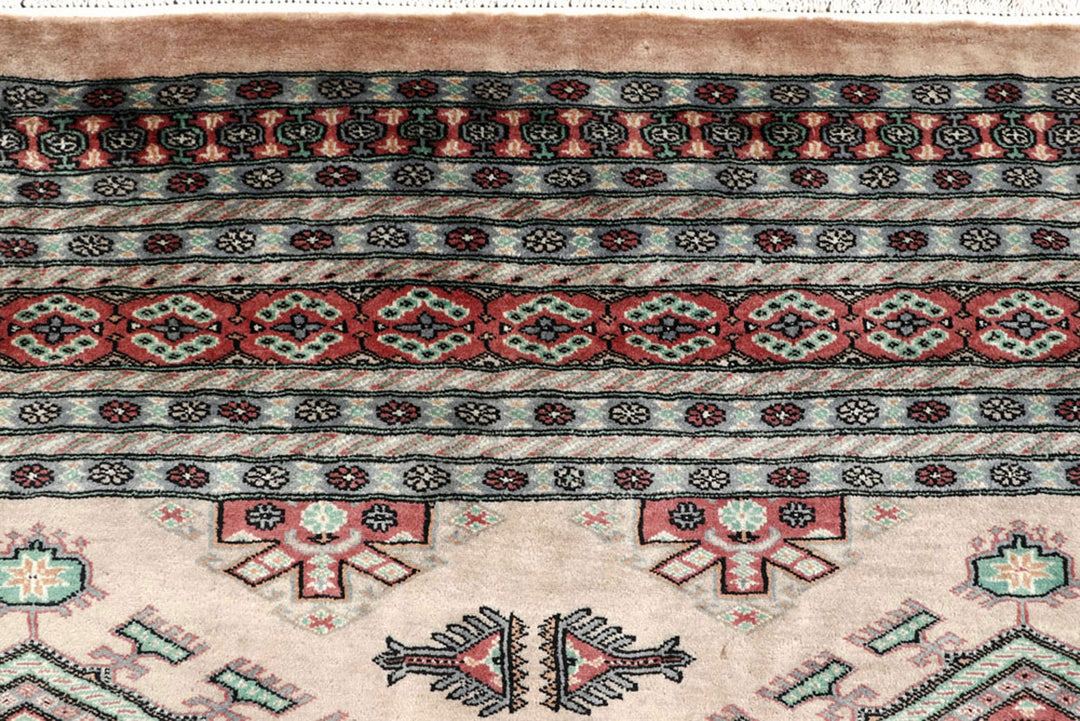 Bisque Caucasian 8'  2" x 11'  1" - No. QA91373