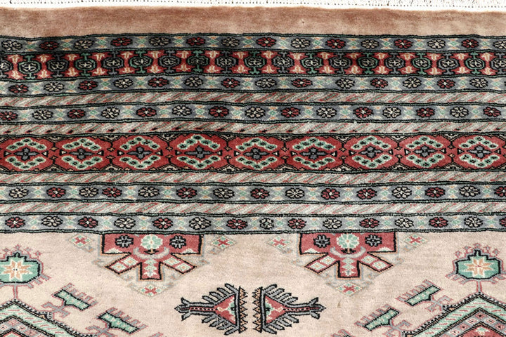Bisque Caucasian 8'  2" x 11'  1" - No. QA91373