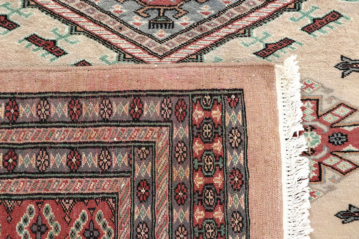 Bisque Caucasian 8'  2" x 11'  1" - No. QA91373