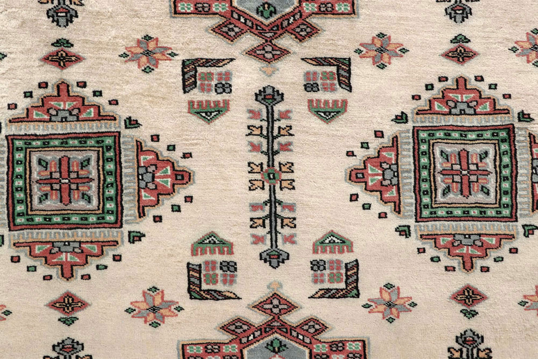 Wheat Caucasian 8'  3" x 11'  7" - No. QA51602