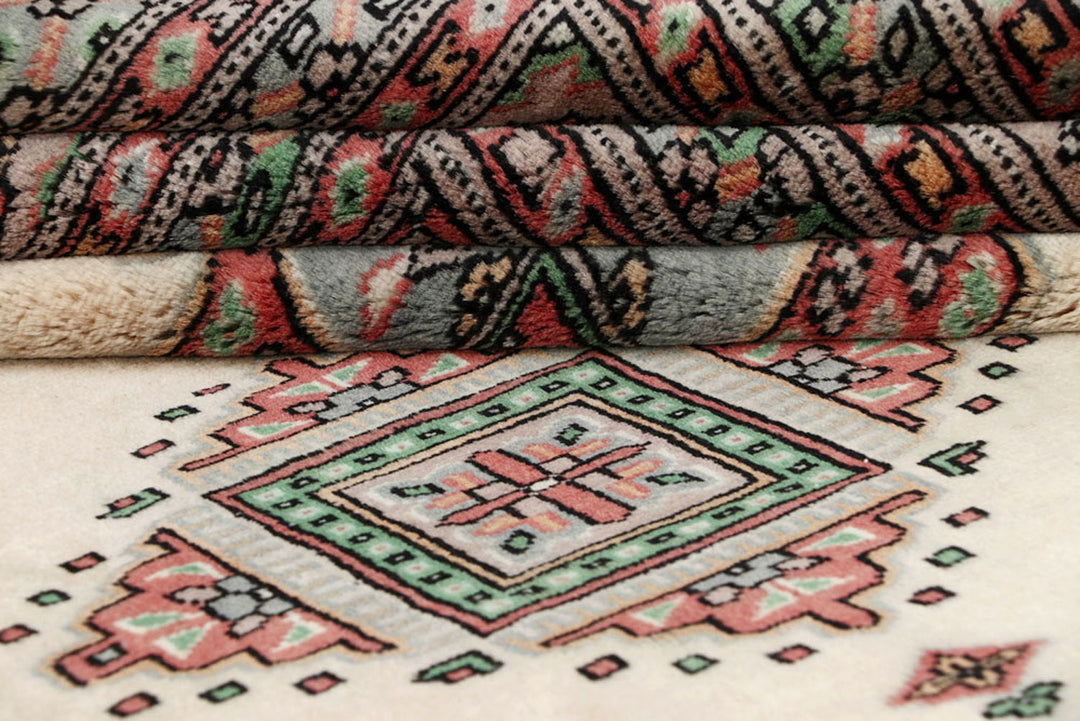 Wheat Caucasian 8'  3" x 11'  7" - No. QA51602