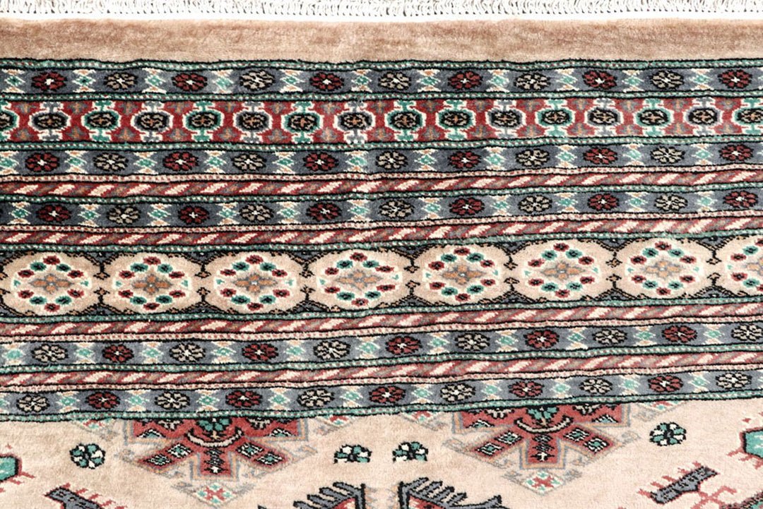 Bisque Caucasian 8'  2" x 10'  11" - No. QA11191