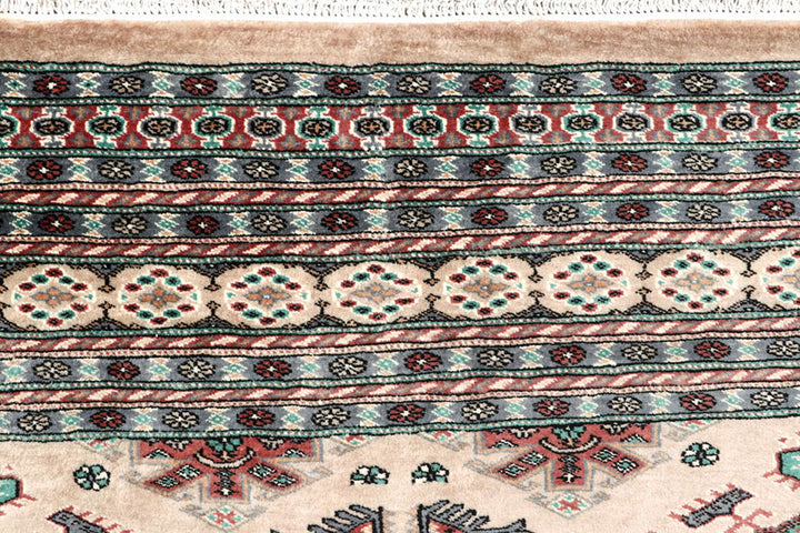 Bisque Caucasian 8'  2" x 10'  11" - No. QA11191