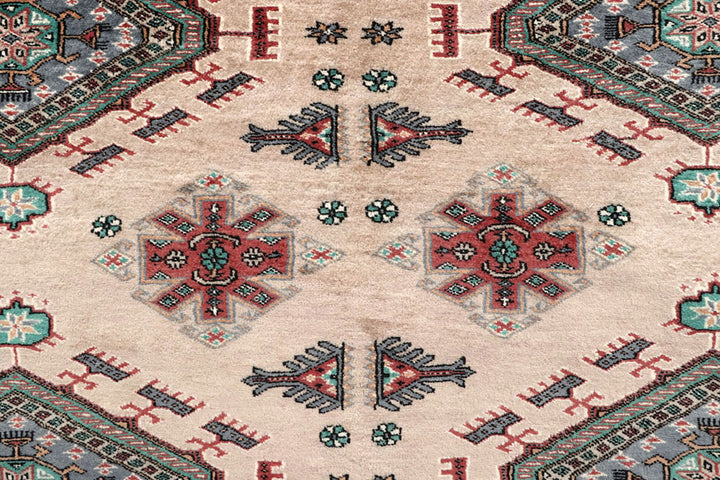 Bisque Caucasian 8'  2" x 10'  11" - No. QA11191