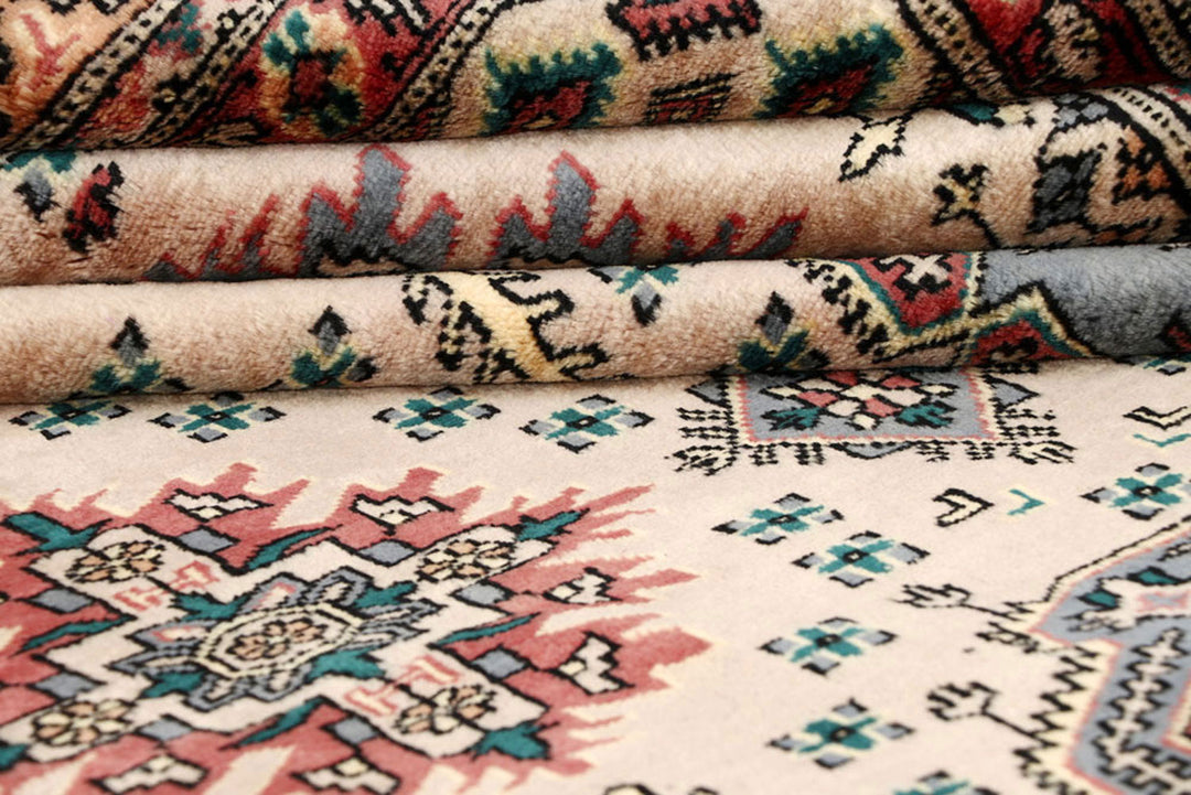 Bisque Caucasian 8'  3" x 11'  5" - No. QA10143