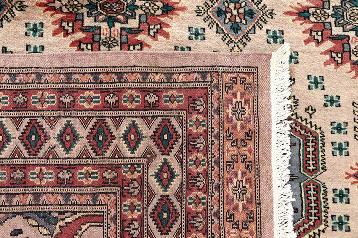 Bisque Caucasian 8'  3" x 11'  5" - No. QA10143