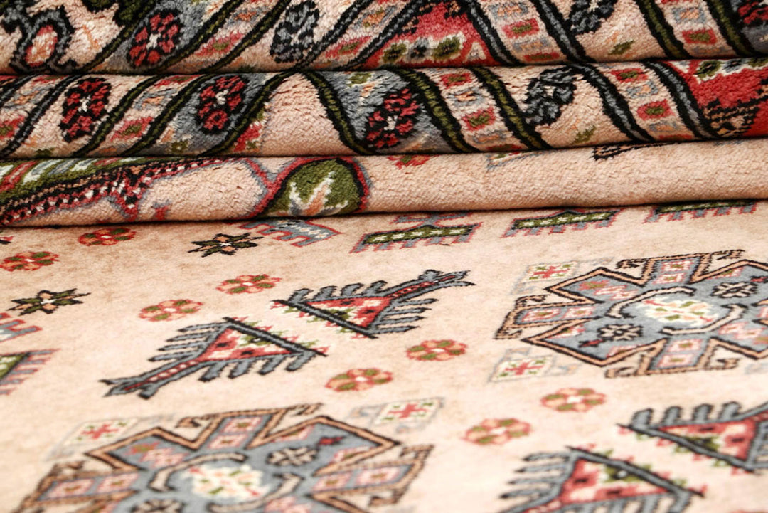 Bisque Caucasian 8'  2" x 11'  3" - No. QA53300