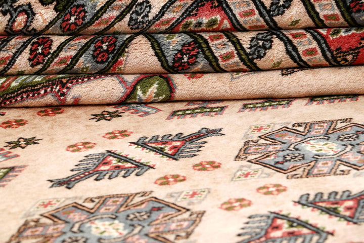 Bisque Caucasian 8'  2" x 11'  3" - No. QA53300