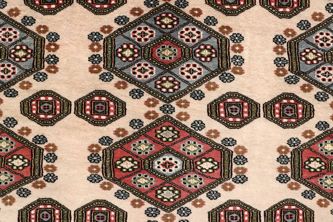 Cornsilk Caucasian 8'  x" 11'  3" - No. QA33634