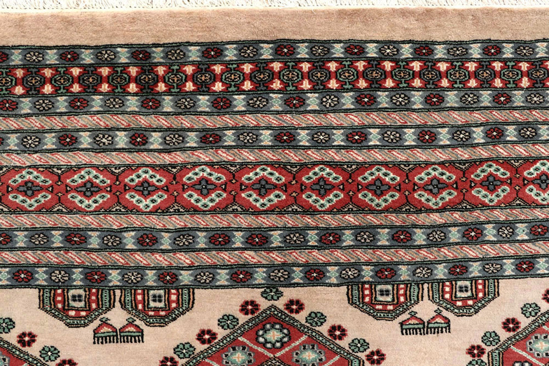 Bisque Caucasian 8'  2" x 10'  8" - No. QA62932