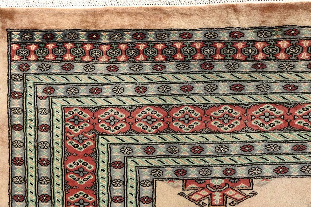 Navajo White Caucasian 8'  2" x 11' " - No. QA67772