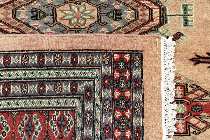 Navajo White Caucasian 8' 2 x 11' - No. 58440 - ALRUG Rug Store