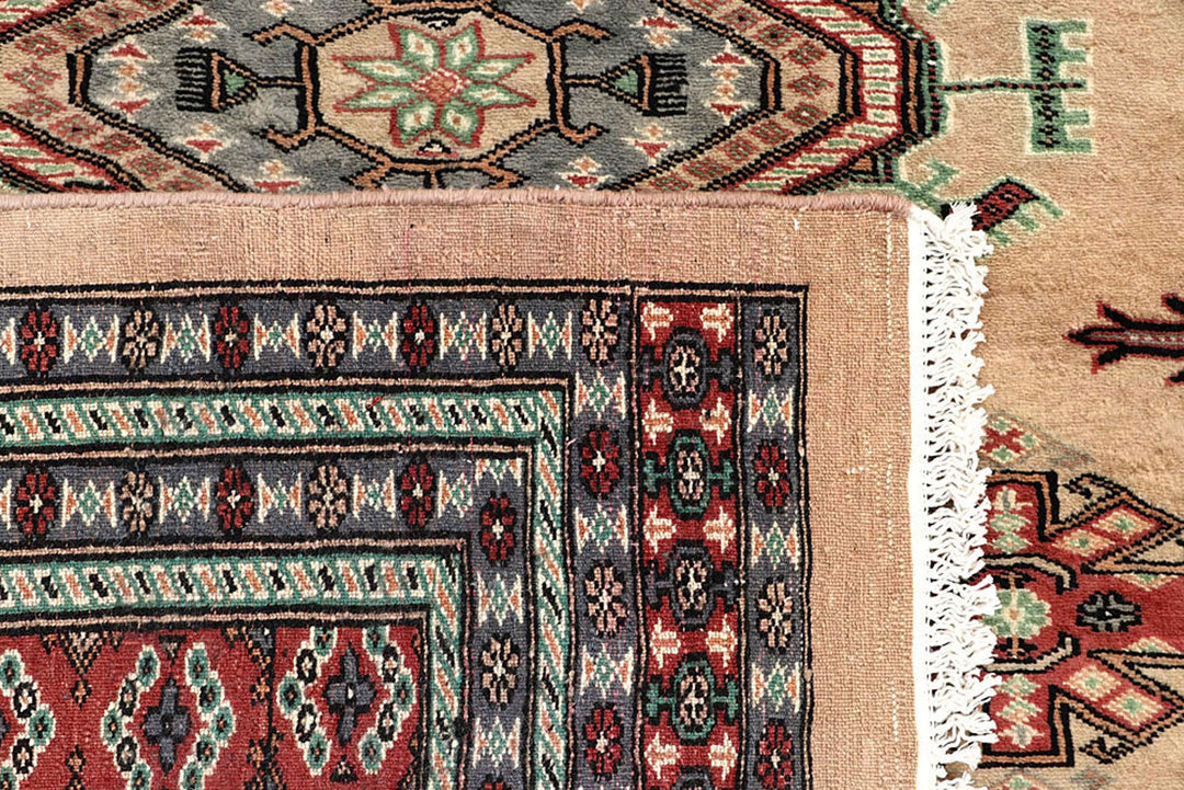 Navajo White Caucasian 8'  2" x 11' " - No. QA67772