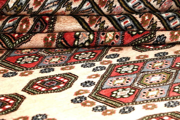 Bisque Caucasian 7' 10 x 11' - No. 58446 - ALRUG Rug Store