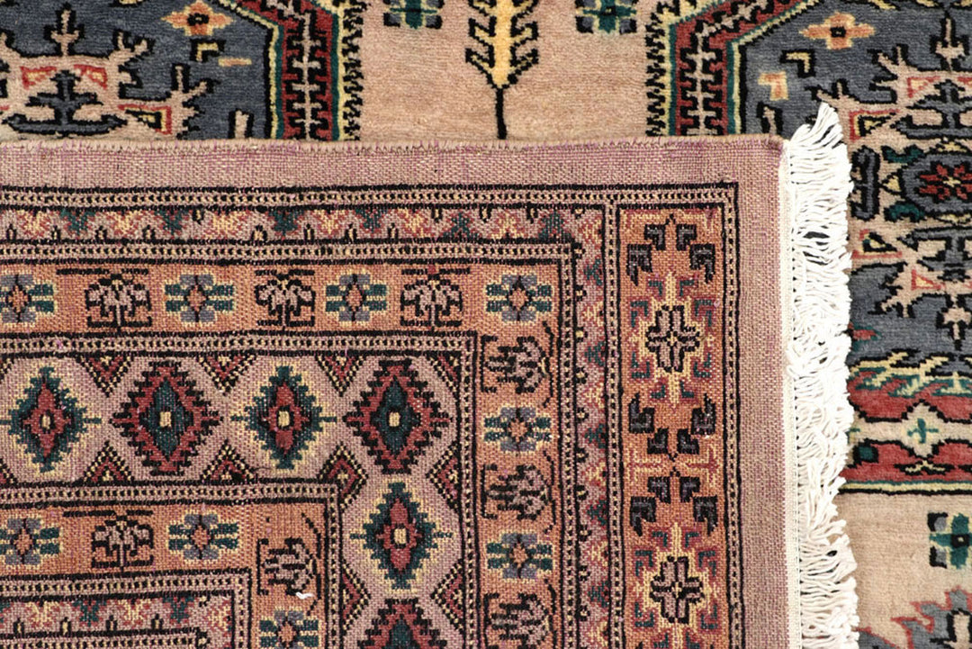 Bisque Caucasian 8'  1" x 11'  3" - No. QA40846