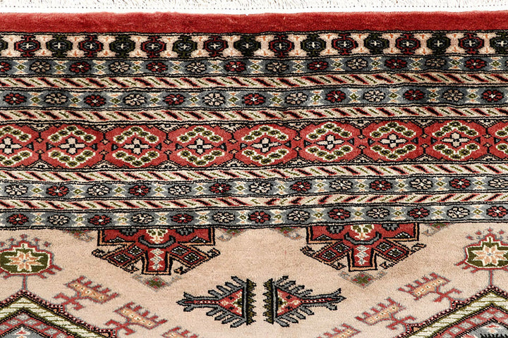 Bisque Caucasian 8'  1" x 11'  7" - No. QA86441