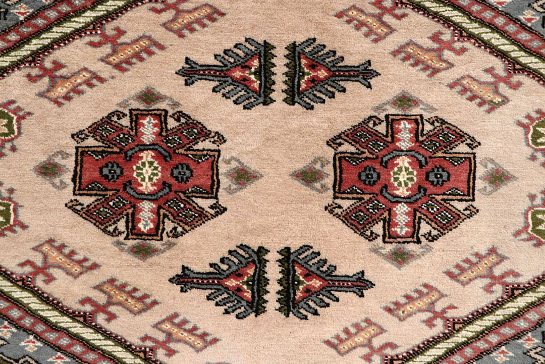 Bisque Caucasian 8'  1" x 11'  7" - No. QA86441