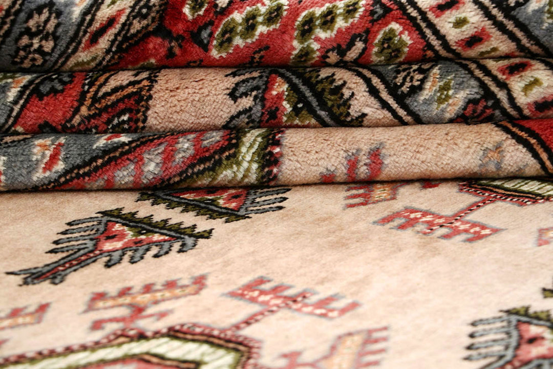 Bisque Caucasian 8'  1" x 11'  7" - No. QA86441