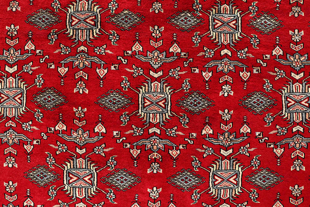 Red Caucasian 8'  1" x 10'  6" - No. QA81335