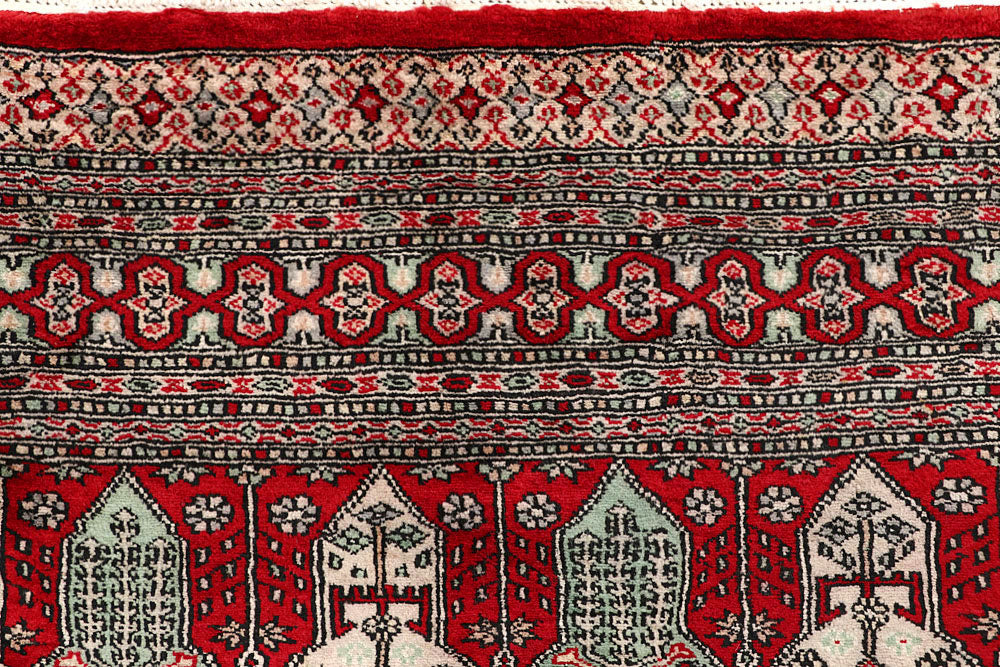 Firebrick Caucasian 8' 2 x 9' 6 - No. 58462 - ALRUG Rug Store