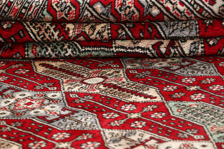 Firebrick Caucasian 8'  4" x 11' " - No. QA54834