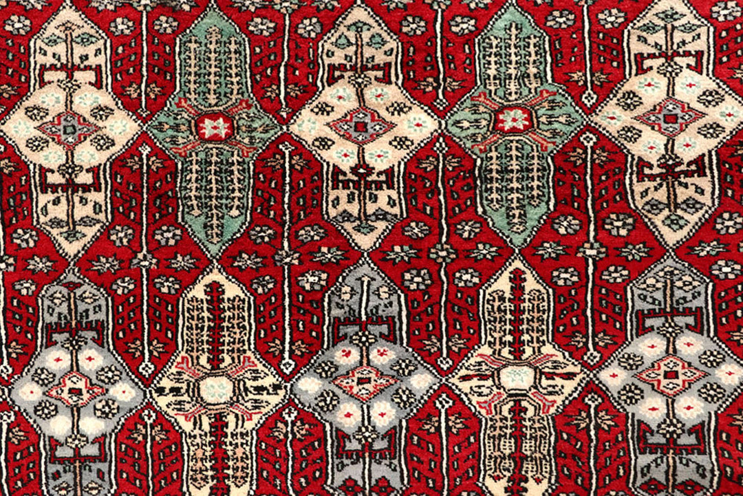 Firebrick Caucasian 8'  2" x 10'  6" - No. QA71243