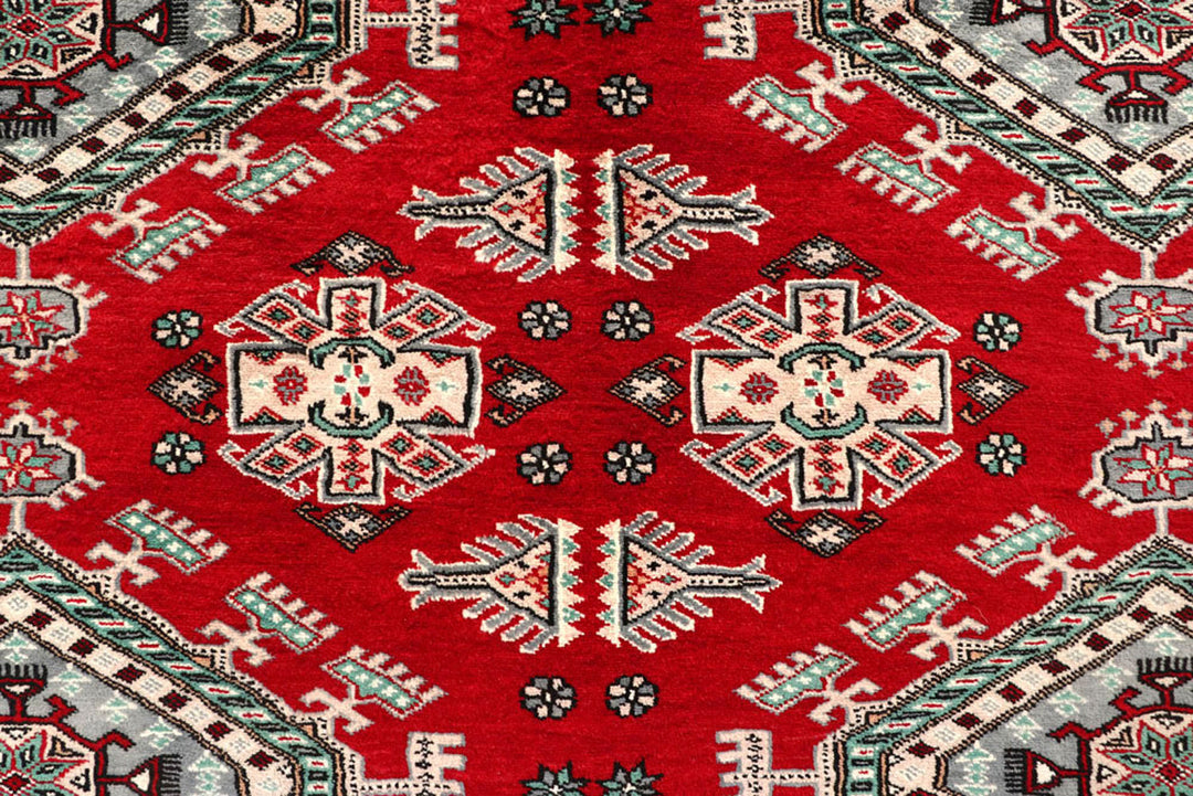 Firebrick Caucasian 8'  2" x 11'  10" - No. QA78774