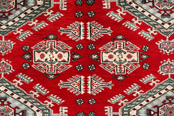 Firebrick Caucasian 8'  2" x 11'  10" - No. QA78774