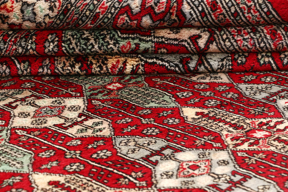 Firebrick Caucasian 8' 2 x 10' 3 - No. 58502 - ALRUG Rug Store