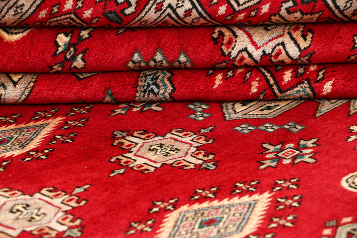 Red Caucasian 8' 1 x 9' 9 - No. 58509 - ALRUG Rug Store