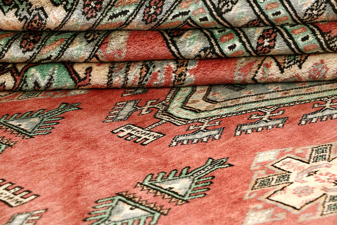 Indian Red Caucasian 8'  1" x 10'  11" - No. QA25033