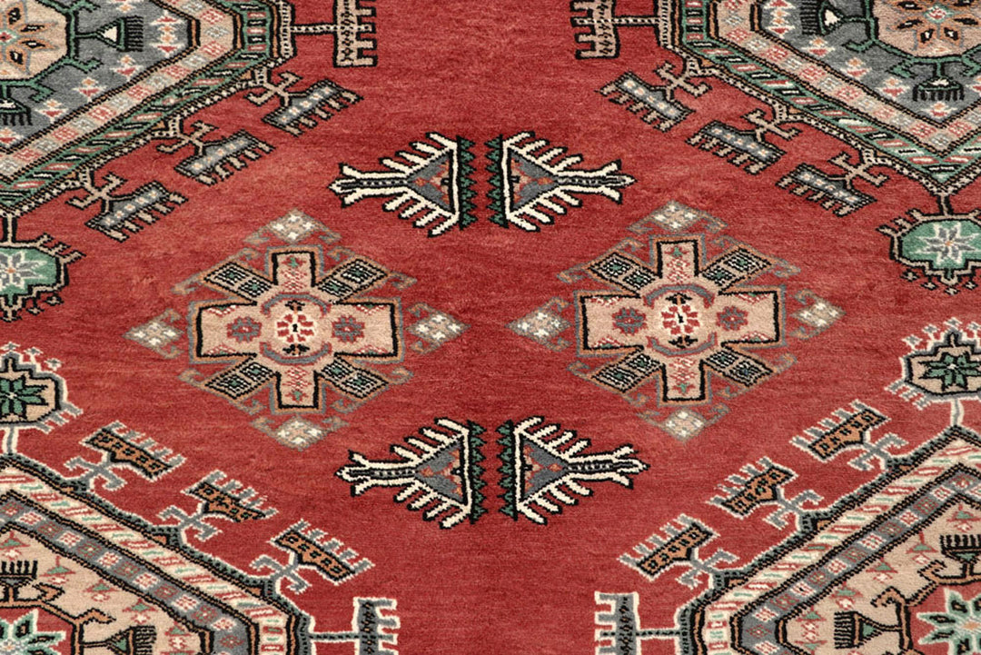 Indian Red Caucasian 8'  1" x 11'  3" - No. QA21182