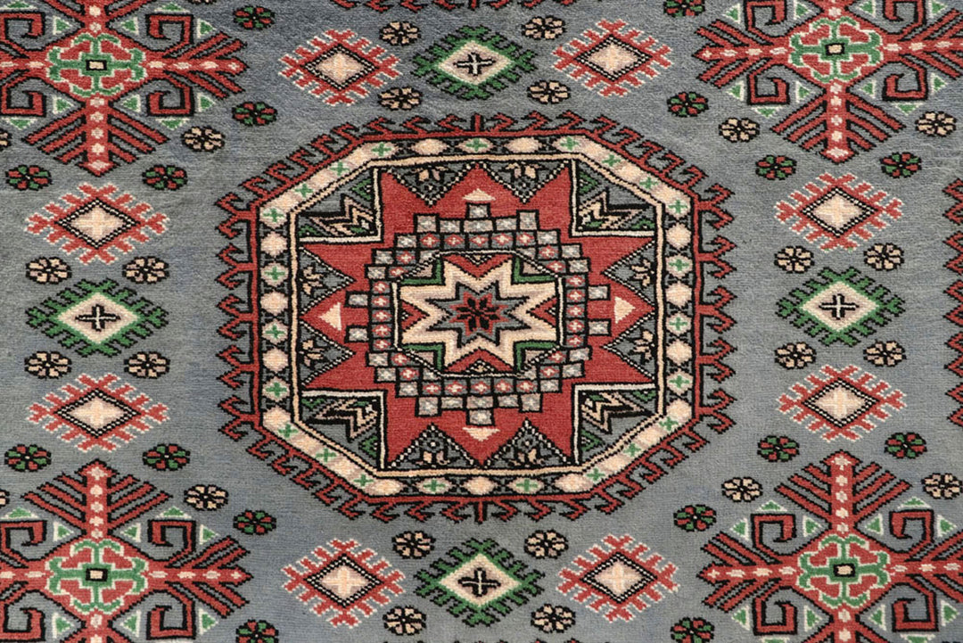 Light Slate Grey Caucasian 8'  3" x 10'  10" - No. QA68067