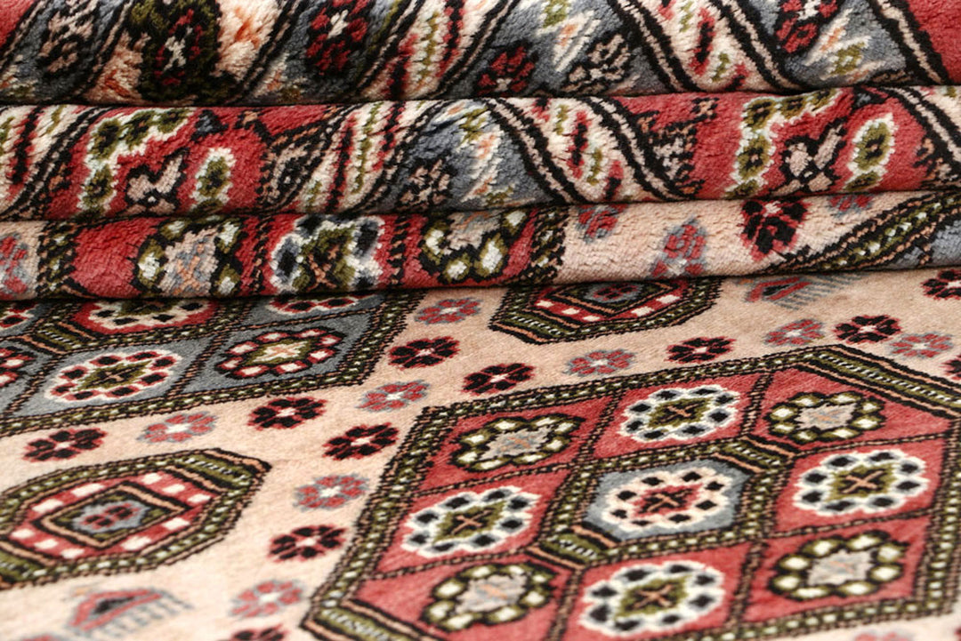 Bisque Caucasian 9'  1" x 11'  11" - No. QA49620