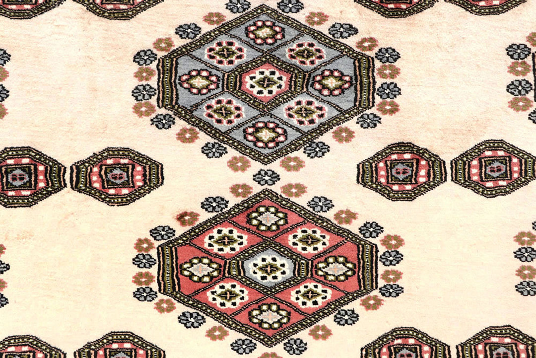 Bisque Caucasian 9'  1" x 11'  7" - No. QA60902